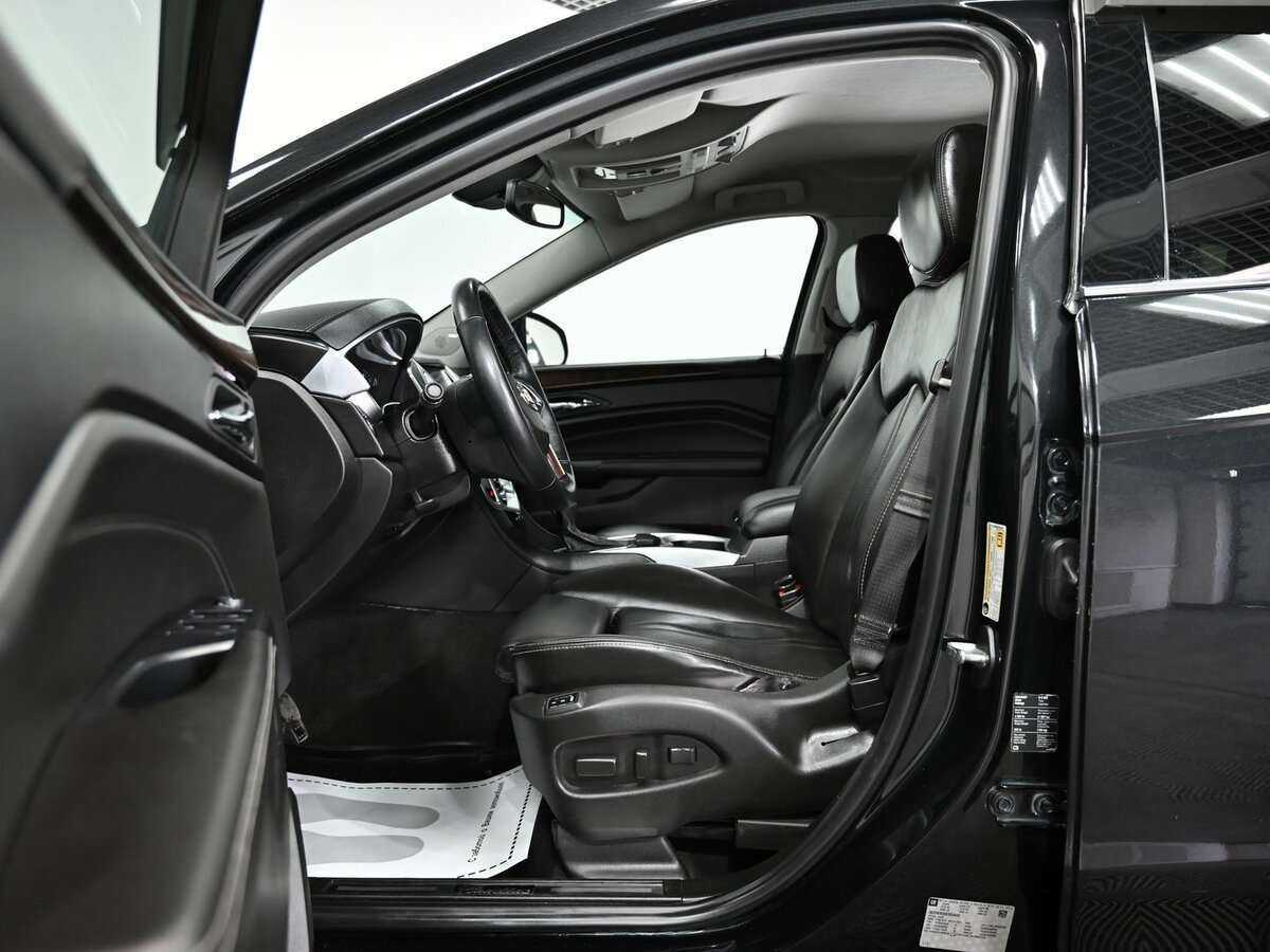 Купить Cadillac SRX с пробегом. Фото: #4