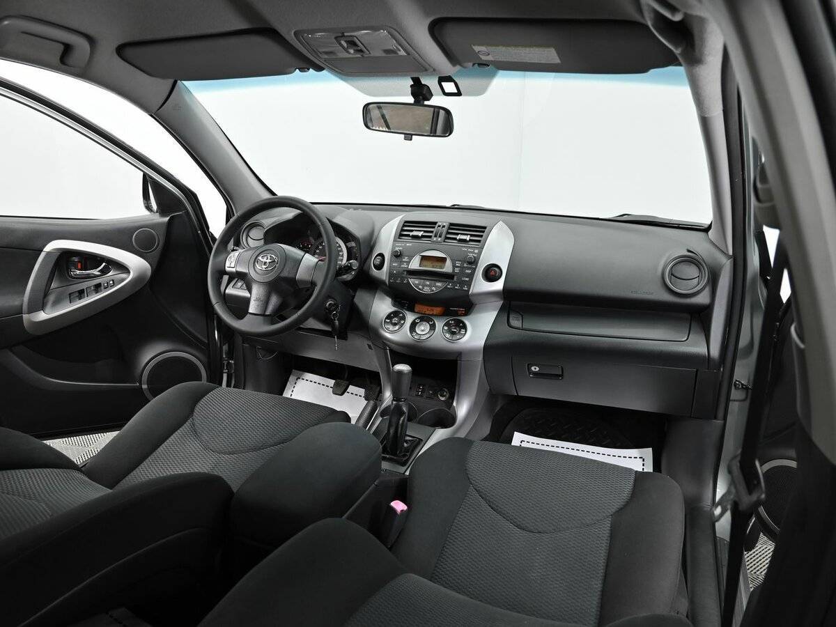 Купить Toyota RAV4 с пробегом. Фото: #11