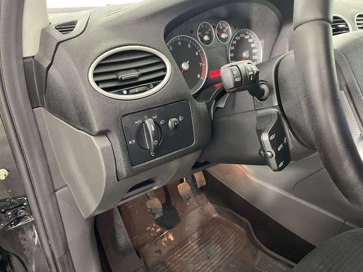 Купить Ford Focus с пробегом. Фото: #8