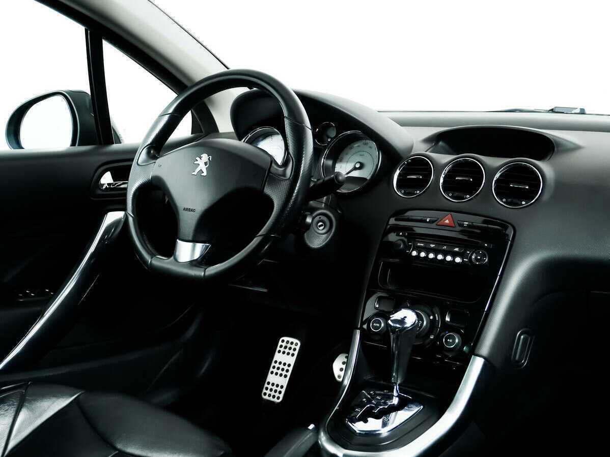Купить Peugeot 308 с пробегом. Фото: #8