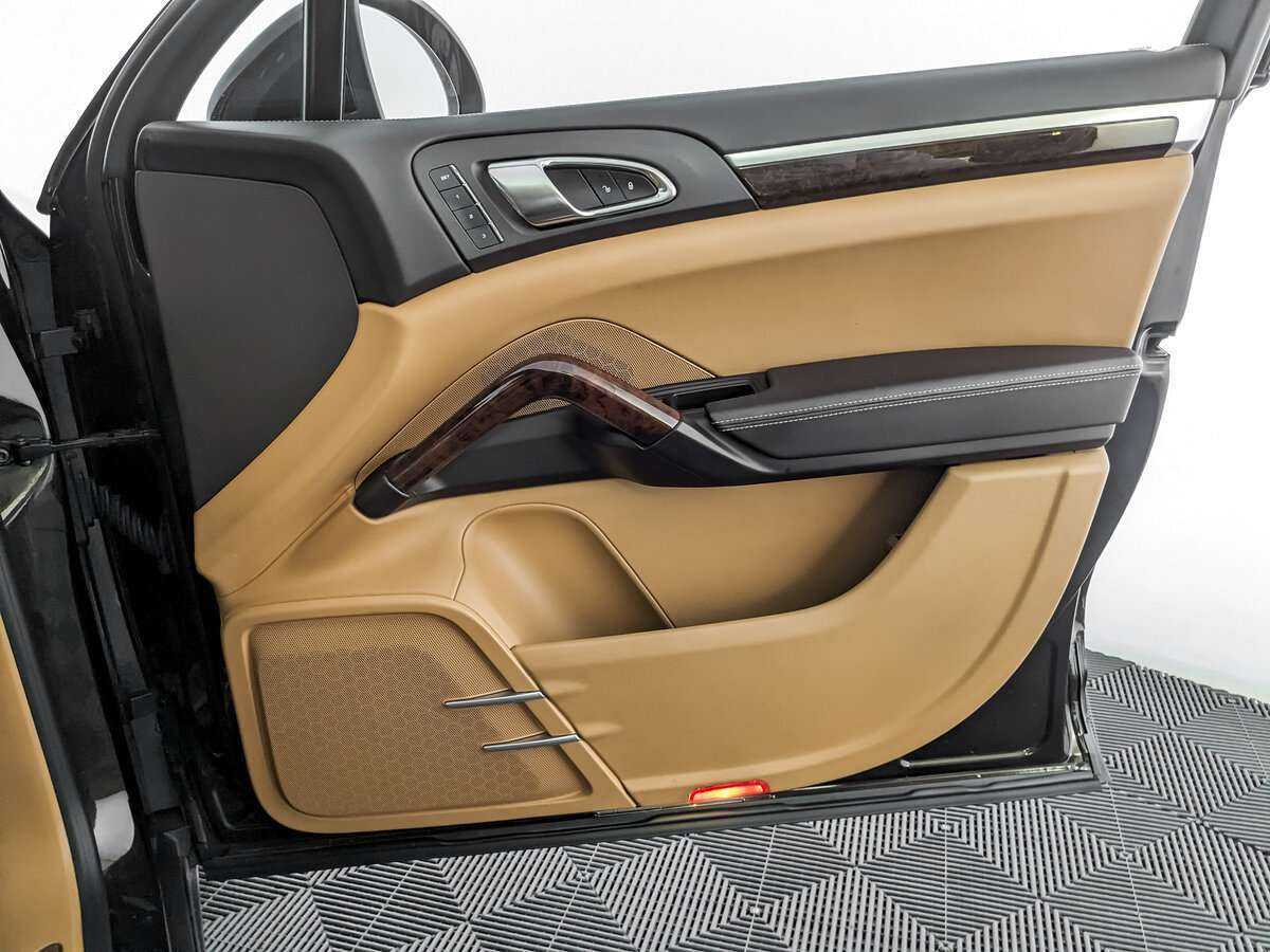 Купить Porsche Cayenne с пробегом. Фото: #21
