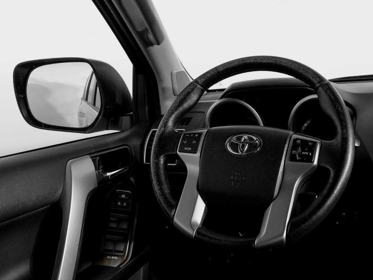 Купить Toyota Land Cruiser Prado с пробегом. Фото: #14
