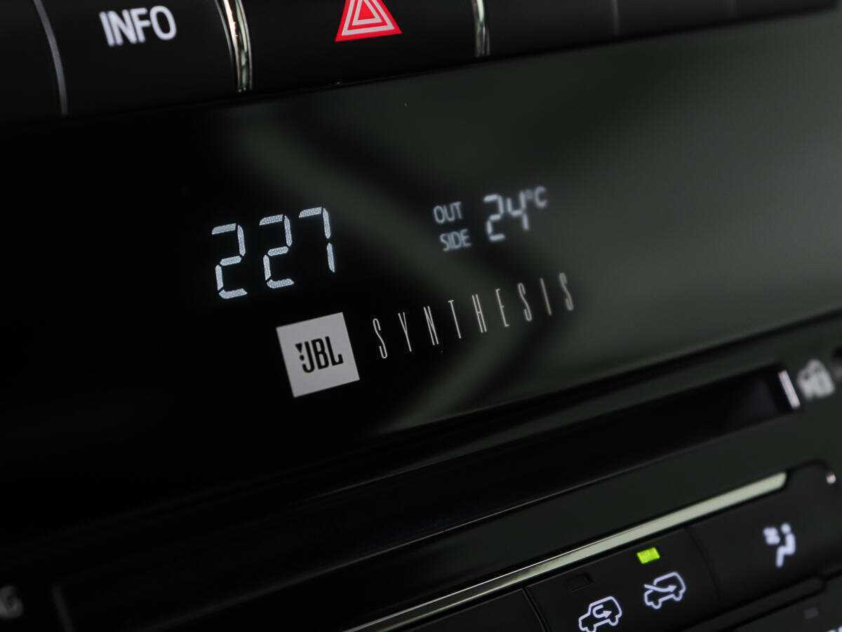 Купить Toyota Land Cruiser с пробегом. Фото: #21