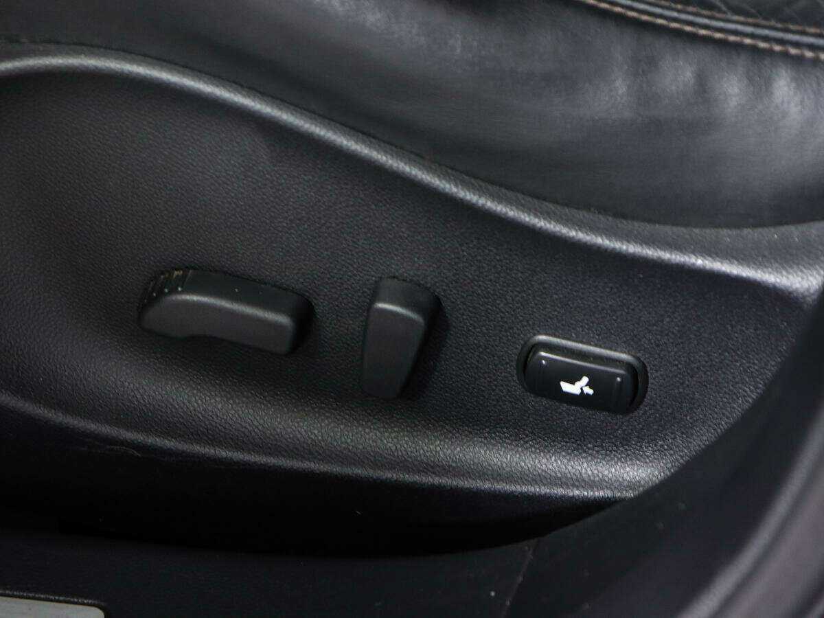 Купить Infiniti FX с пробегом. Фото: #21