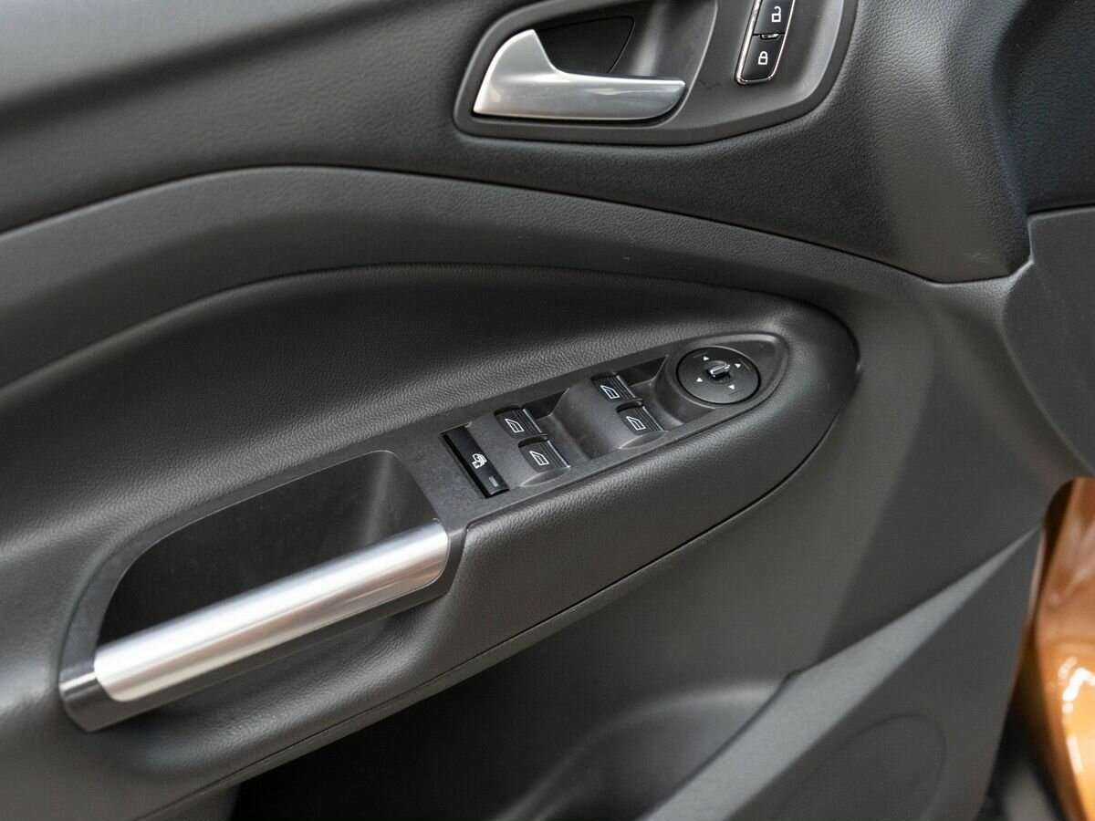 Купить Ford Kuga с пробегом. Фото: #13