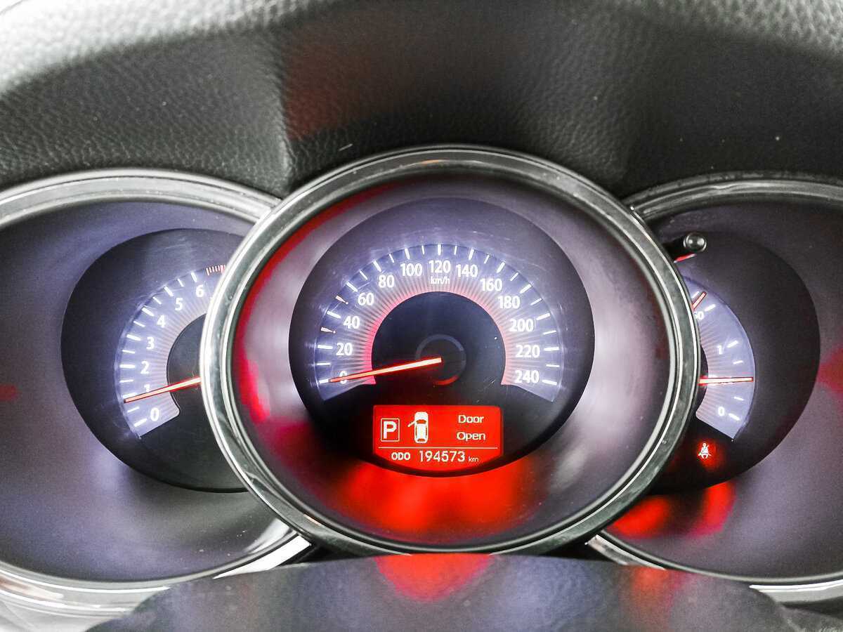 Купить Kia Sorento с пробегом. Фото: #12