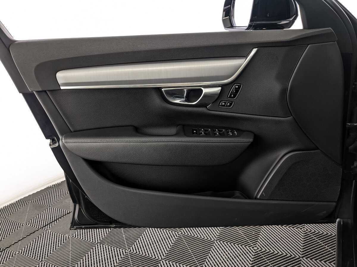 Купить Volvo S90 с пробегом. Фото: #14