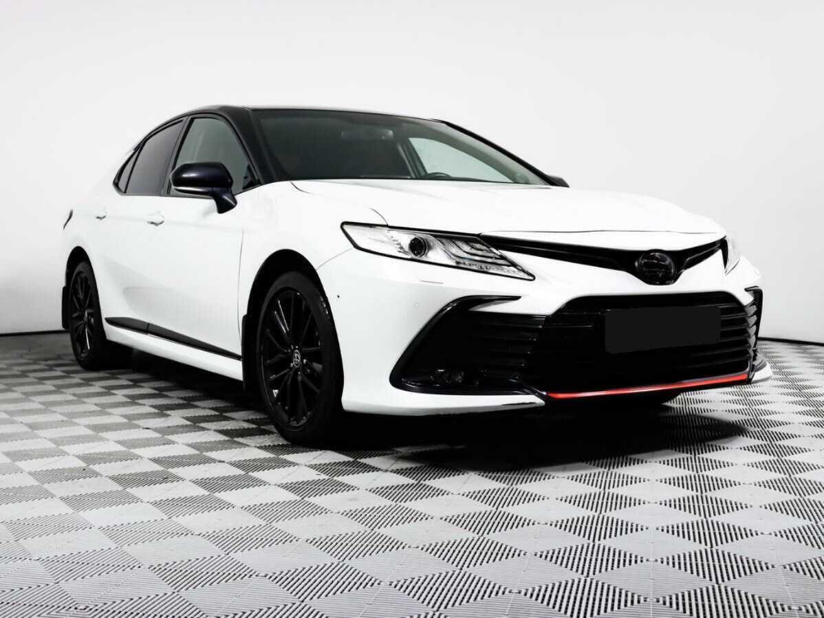 Купить Toyota Camry с пробегом. Фото: #2
