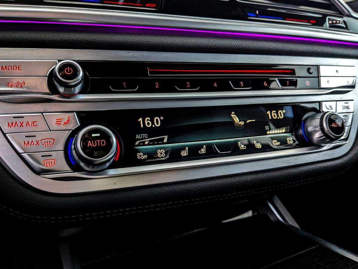 Купить BMW 7 серии с пробегом. Фото: #22