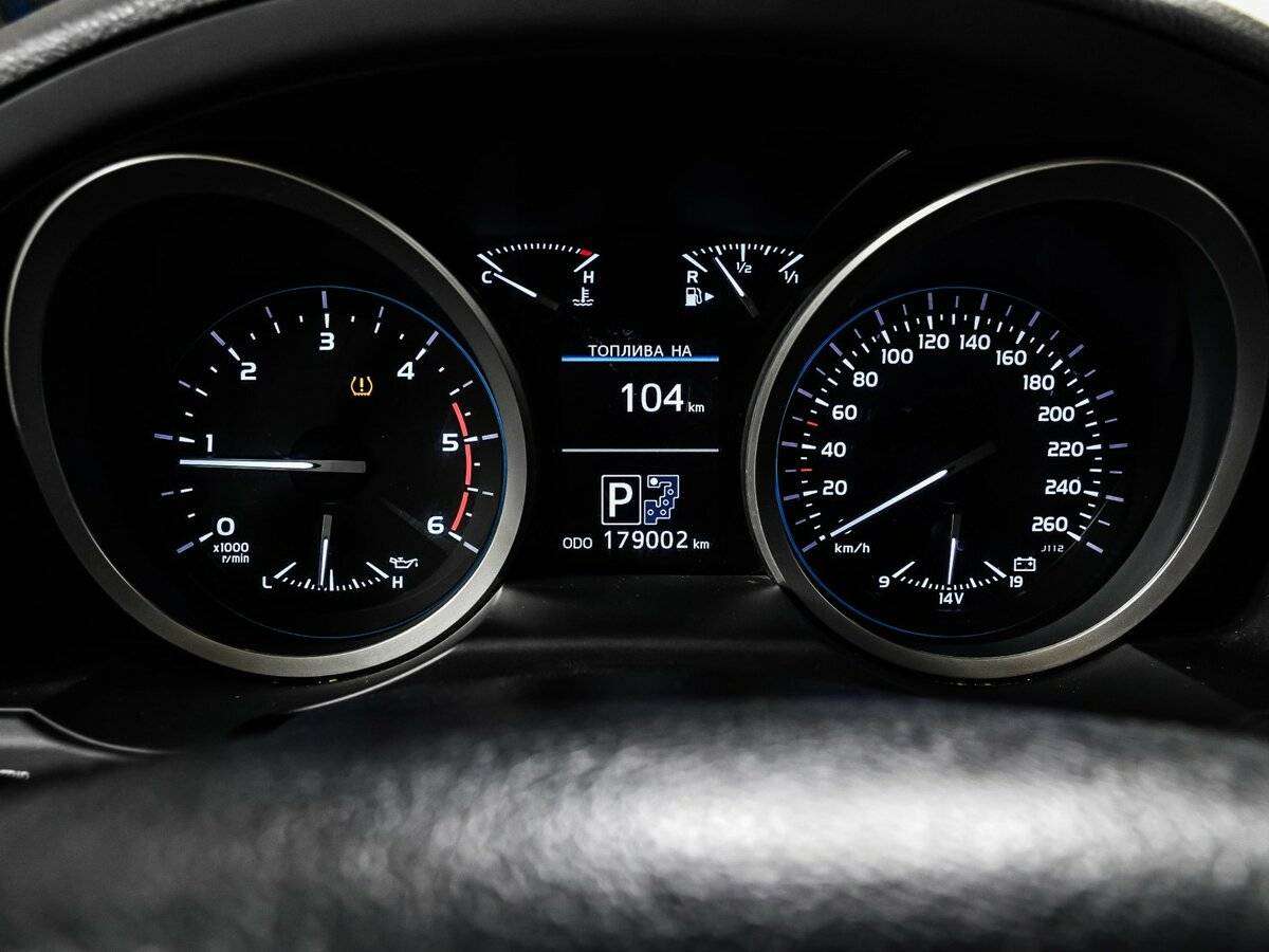 Купить Toyota Land Cruiser с пробегом. Фото: #9