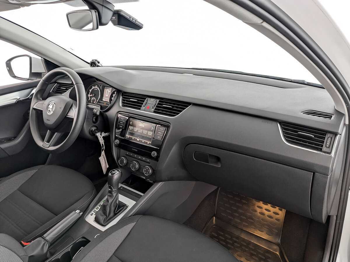 Купить Skoda Octavia с пробегом. Фото: #10