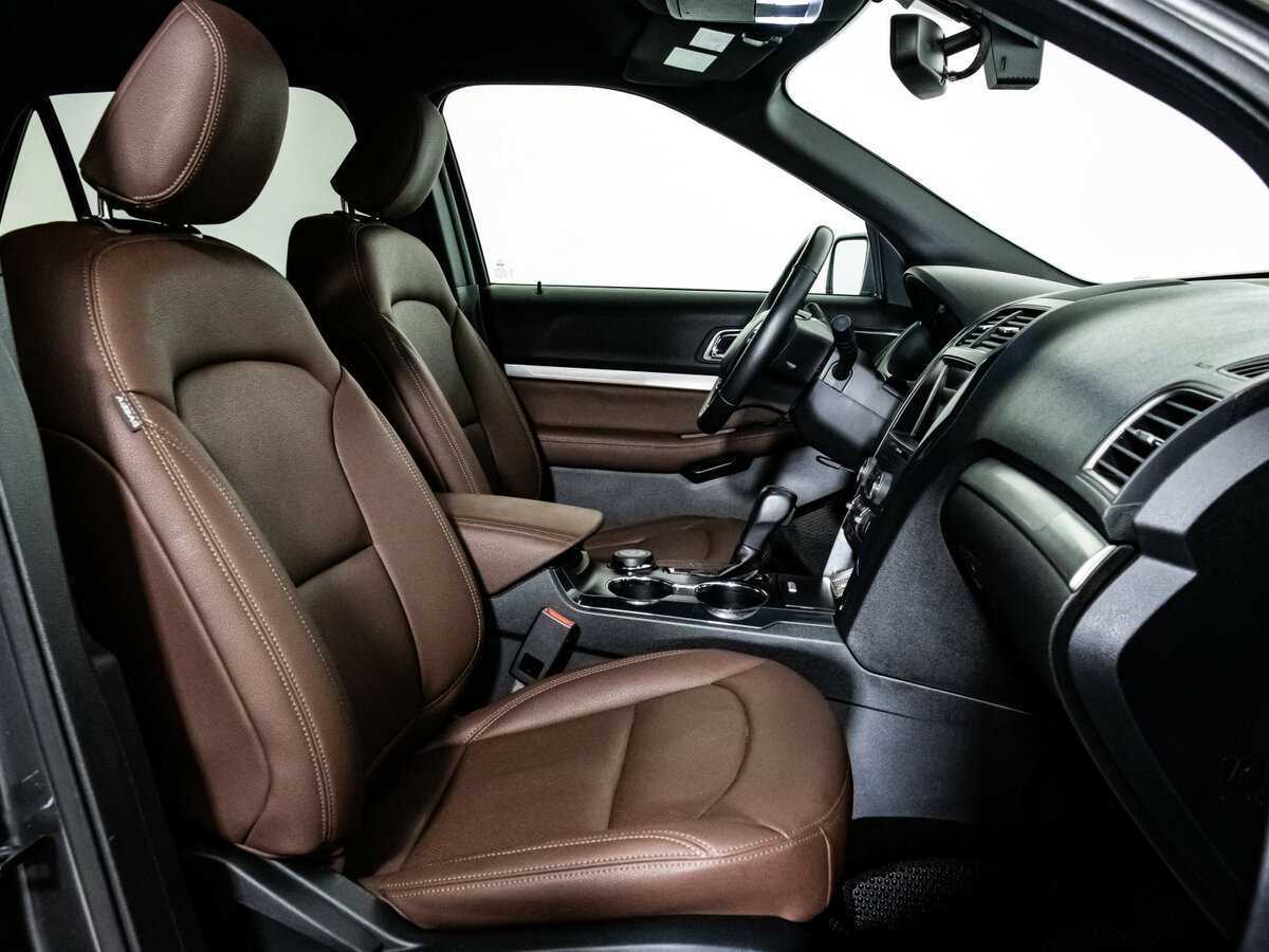 Купить Ford Explorer с пробегом. Фото: #12