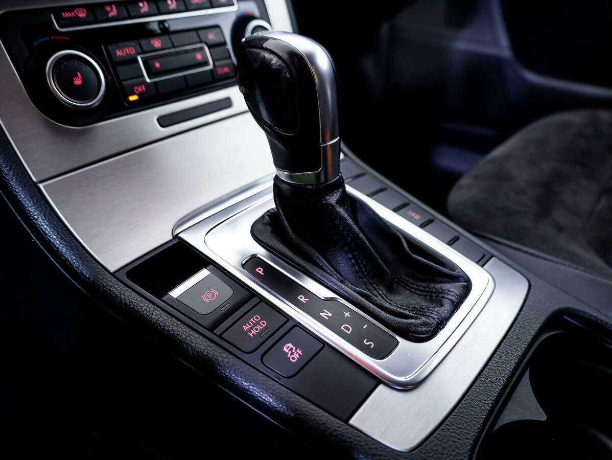 Купить Volkswagen Passat с пробегом. Фото: #15