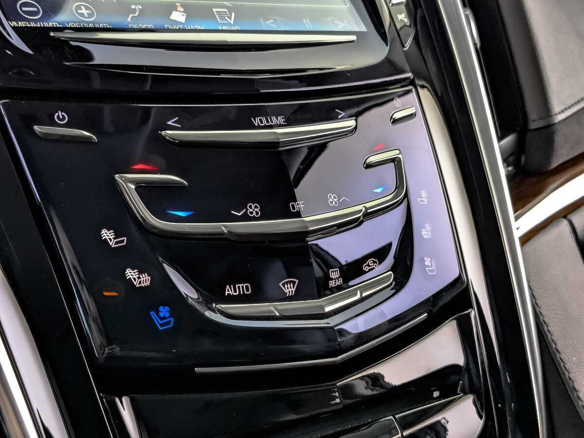 Купить Cadillac Escalade с пробегом. Фото: #15