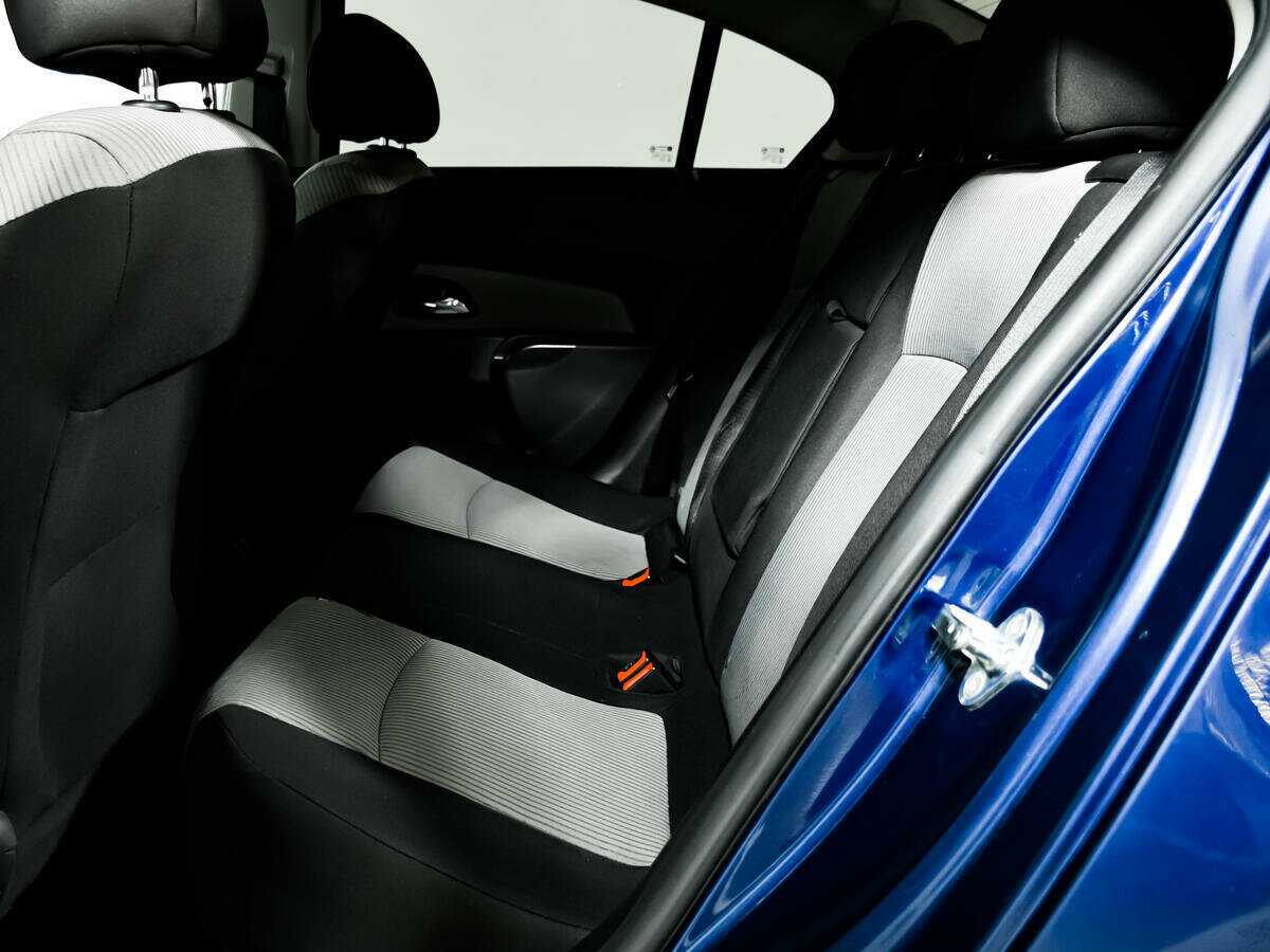 Купить Chevrolet Cruze с пробегом. Фото: #11