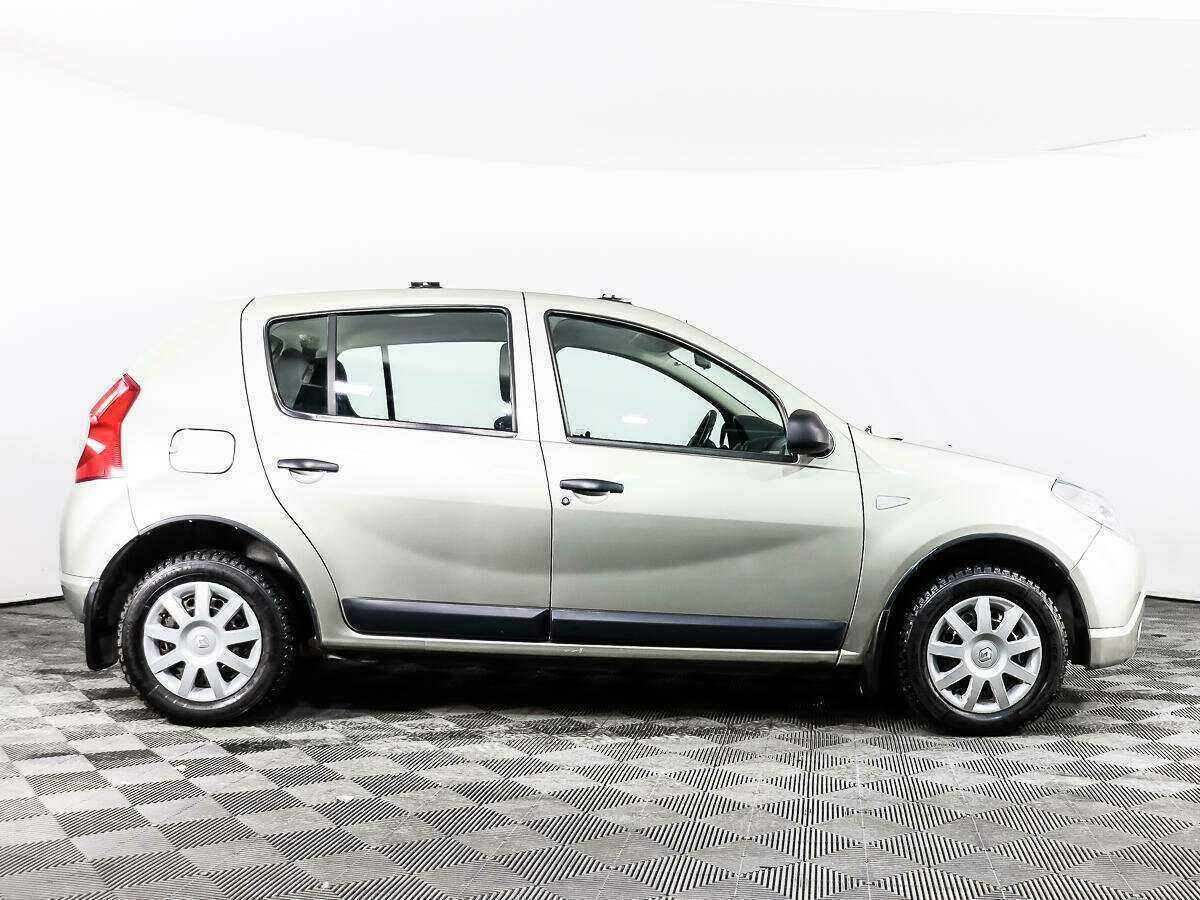 Купить Renault Sandero с пробегом. Фото: #3