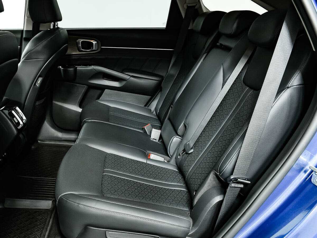 Купить Kia Sorento с пробегом. Фото: #11