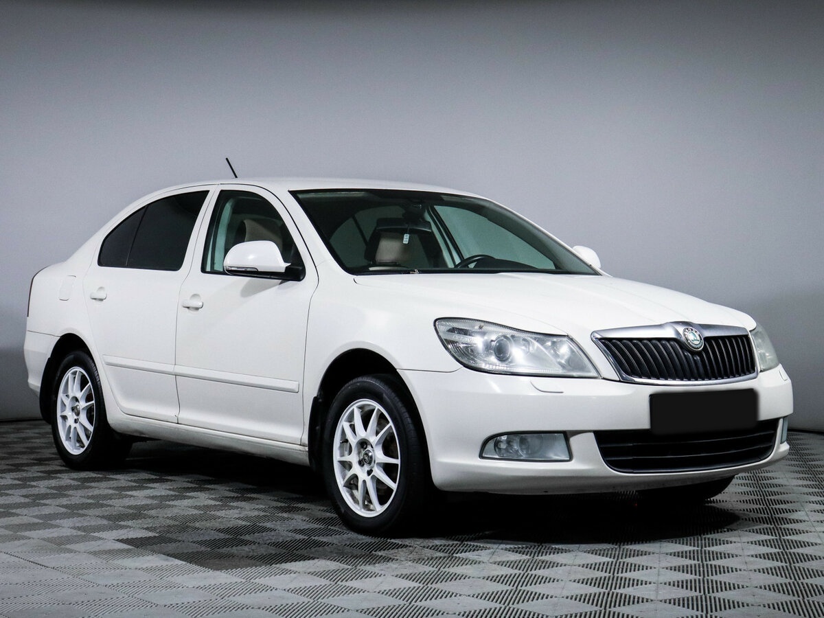 Купить Skoda Octavia с пробегом. Фото: #2
