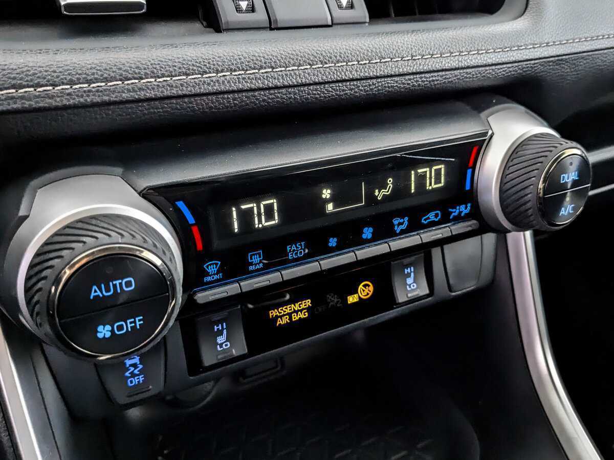 Купить Toyota RAV4 с пробегом. Фото: #20
