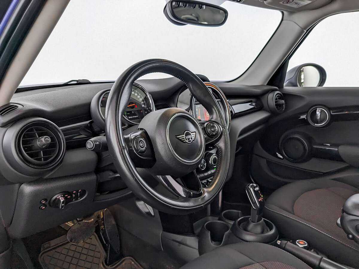 Купить Mini Hatch с пробегом. Фото: #11