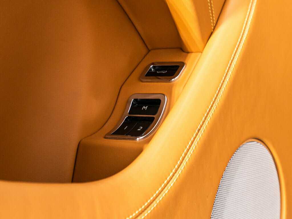 Купить Bentley Bentayga с пробегом. Фото: #25