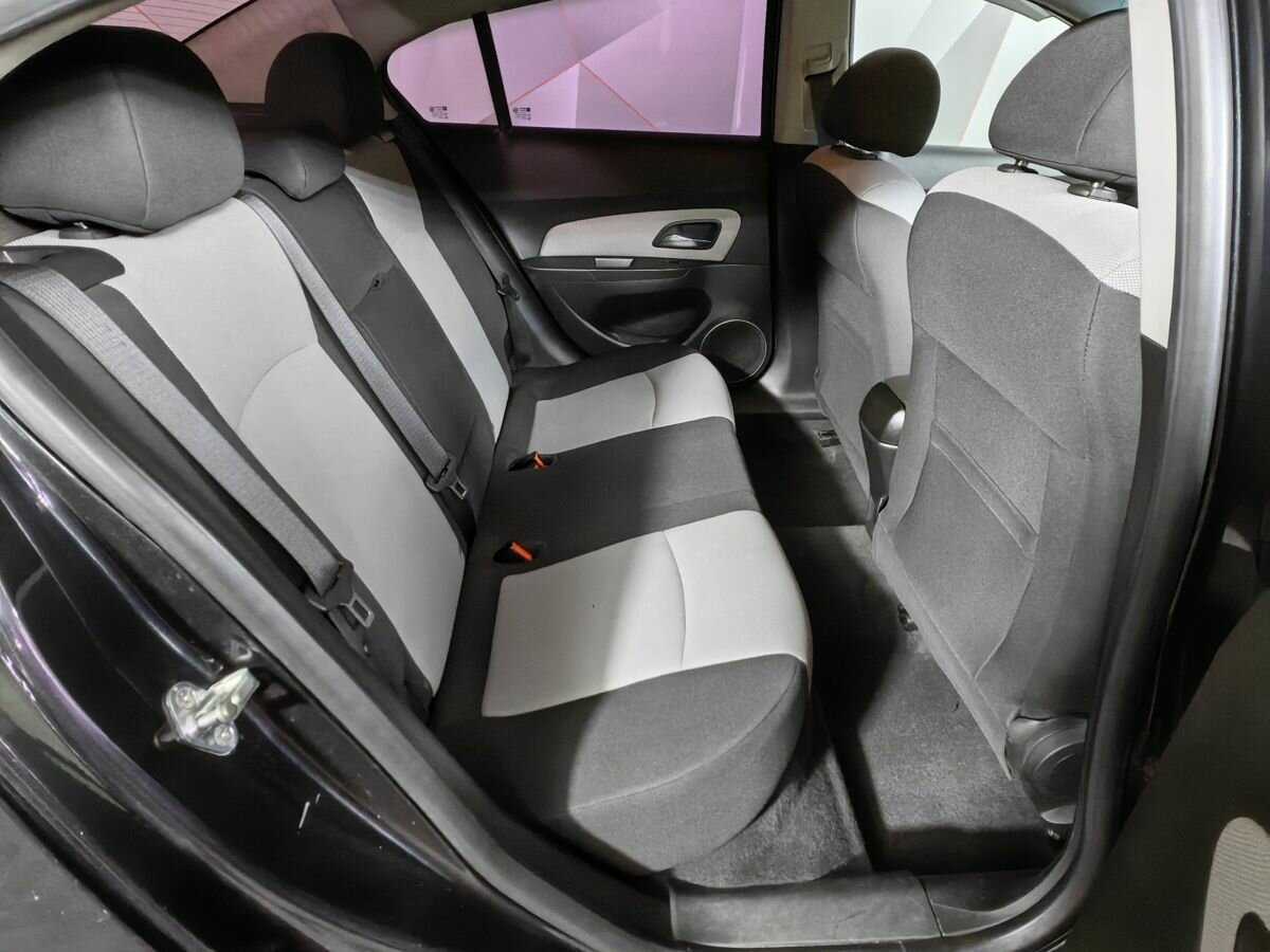 Купить Chevrolet Cruze с пробегом. Фото: #11
