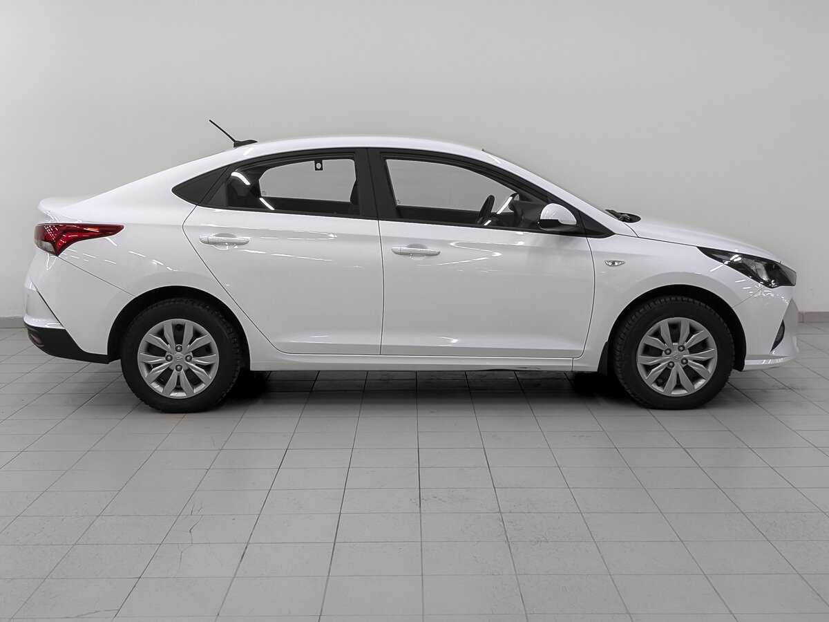 Купить Hyundai Solaris с пробегом. Фото: #3