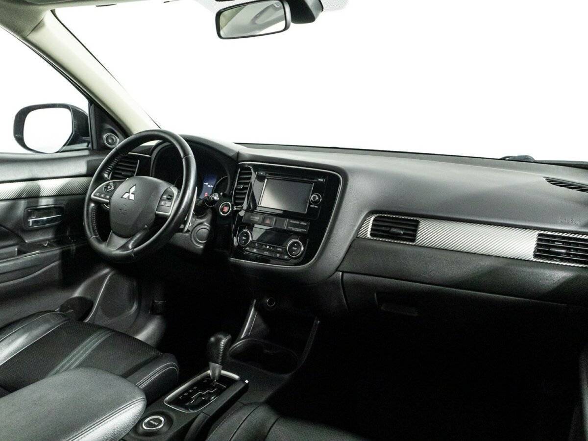 Купить Mitsubishi Outlander с пробегом. Фото: #8