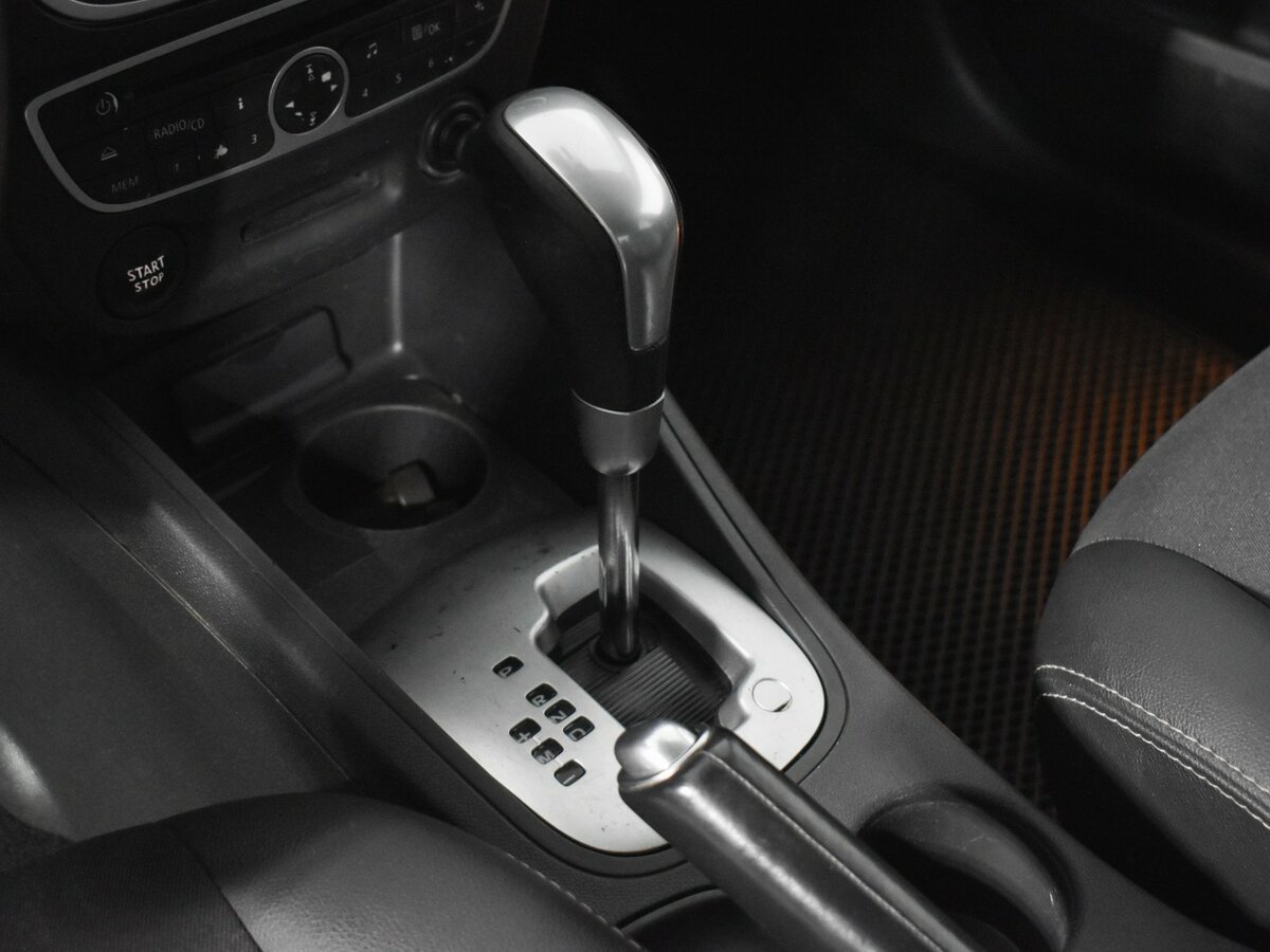 Купить Renault Fluence с пробегом. Фото: #7
