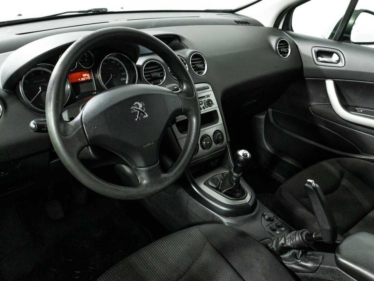 Купить Peugeot 408 с пробегом. Фото: #10