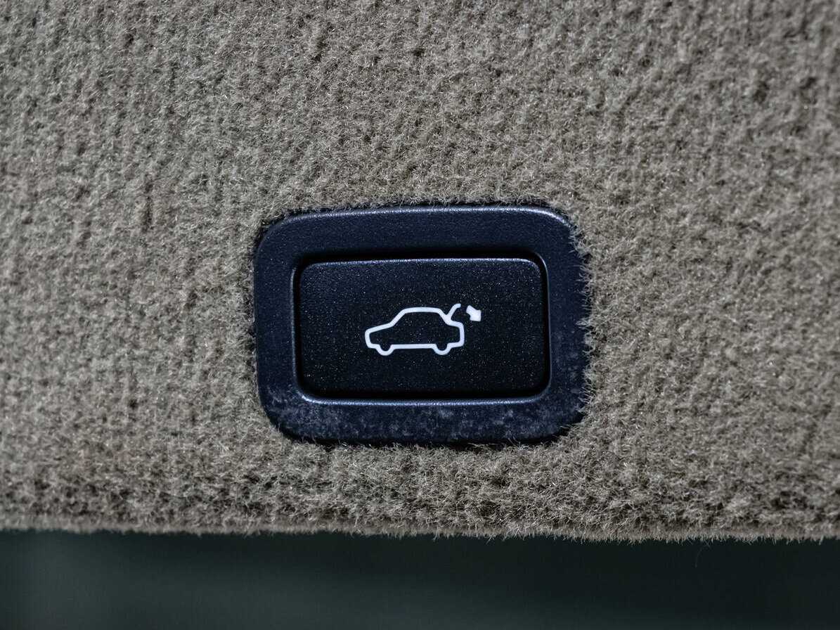 Купить Volvo XC60 с пробегом. Фото: #15