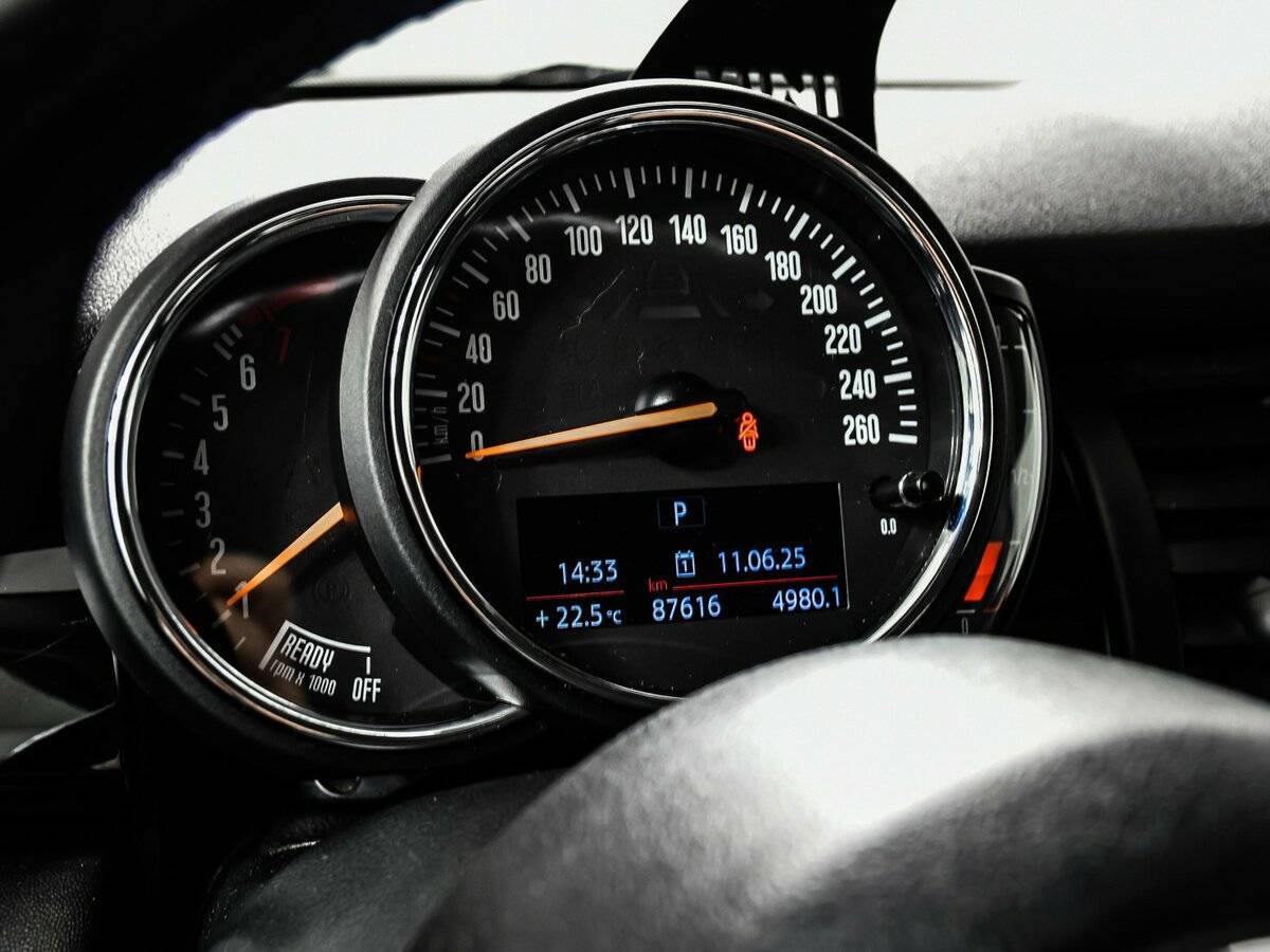 Купить Mini Hatch с пробегом. Фото: #9