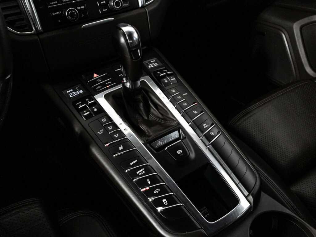 Купить Porsche Macan с пробегом. Фото: #17
