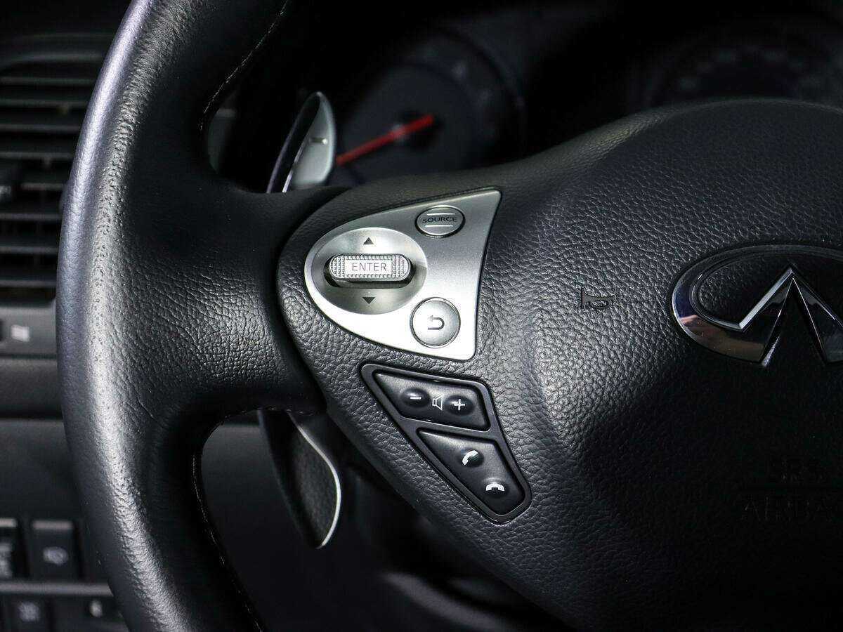 Купить Infiniti FX с пробегом. Фото: #23