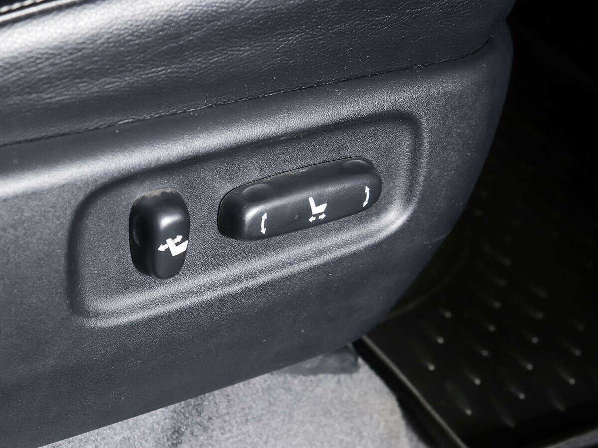 Купить Toyota Land Cruiser с пробегом. Фото: #16