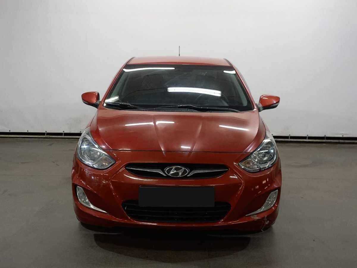 Купить Hyundai Solaris с пробегом. Фото: #1