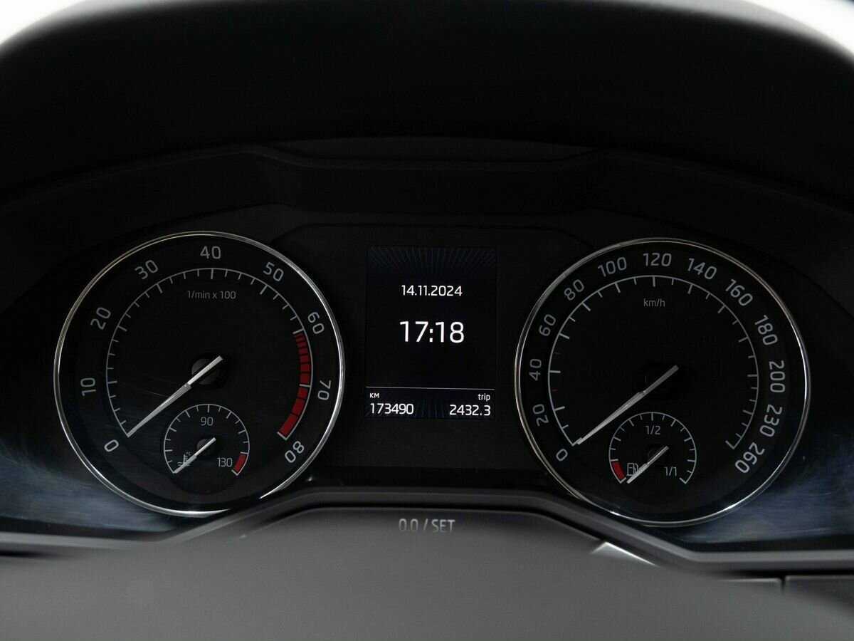 Купить Skoda Superb с пробегом. Фото: #13