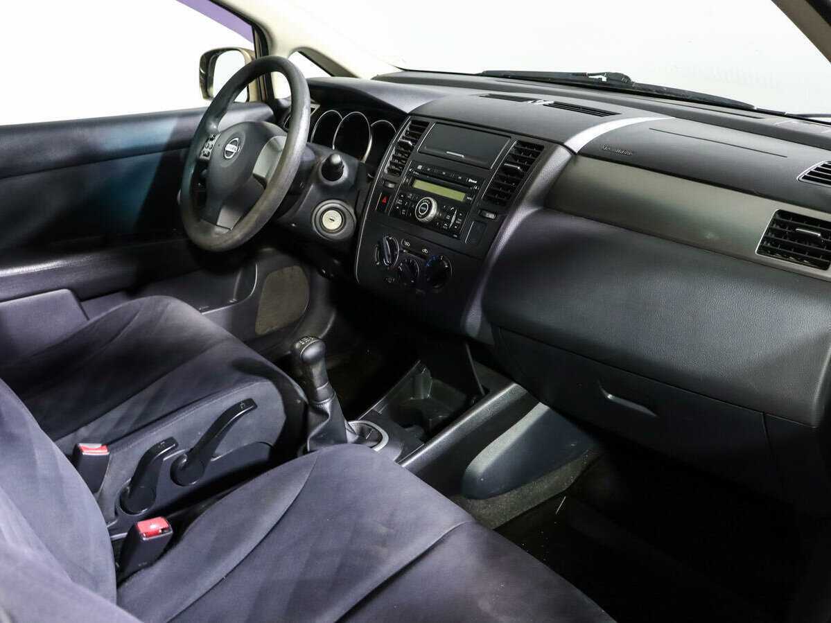 Купить Nissan Tiida с пробегом. Фото: #6
