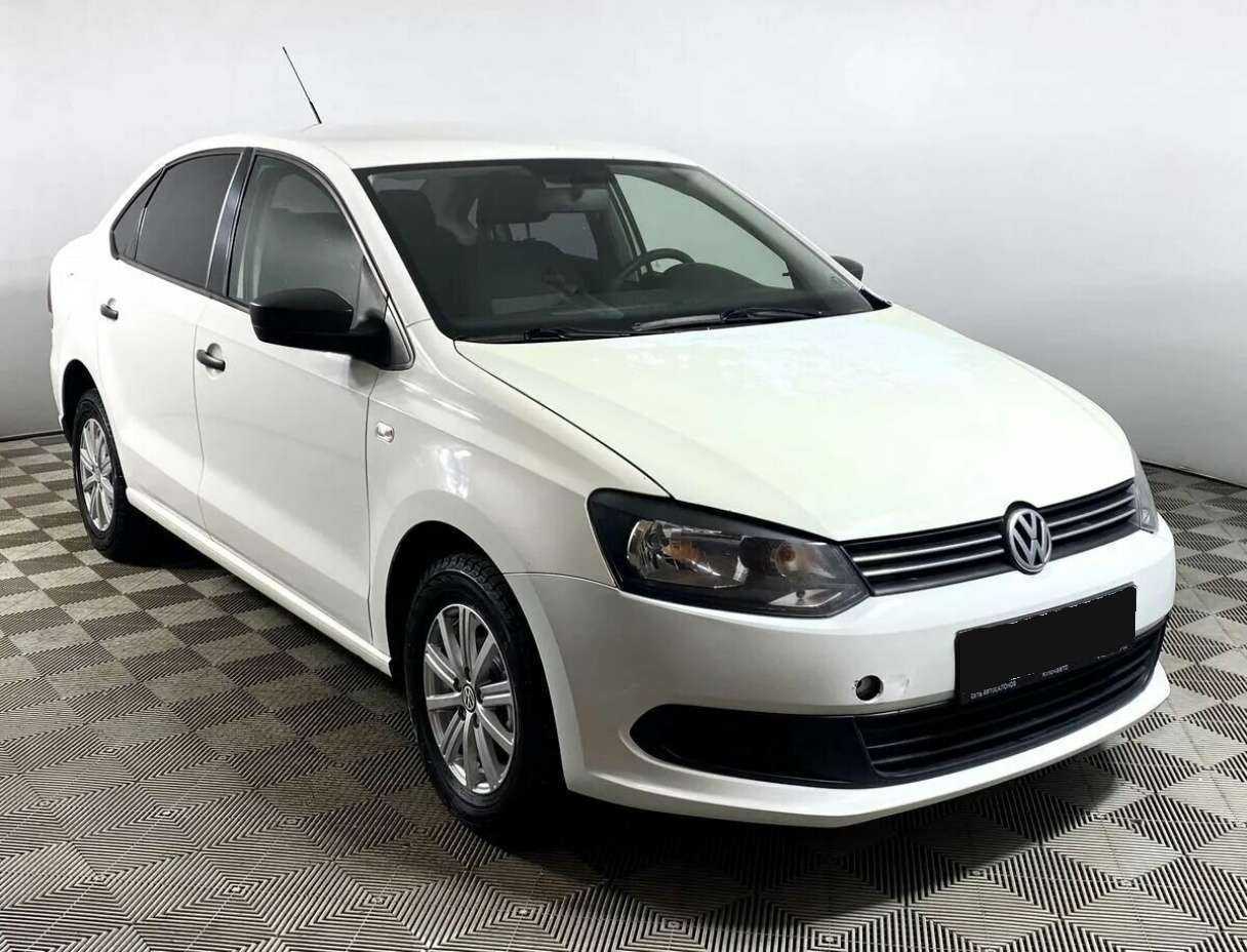 Купить Volkswagen Polo с пробегом. Фото: #1