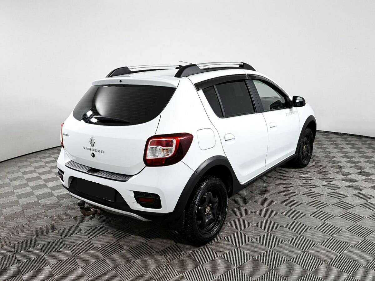 Купить Renault Sandero с пробегом. Фото: #4