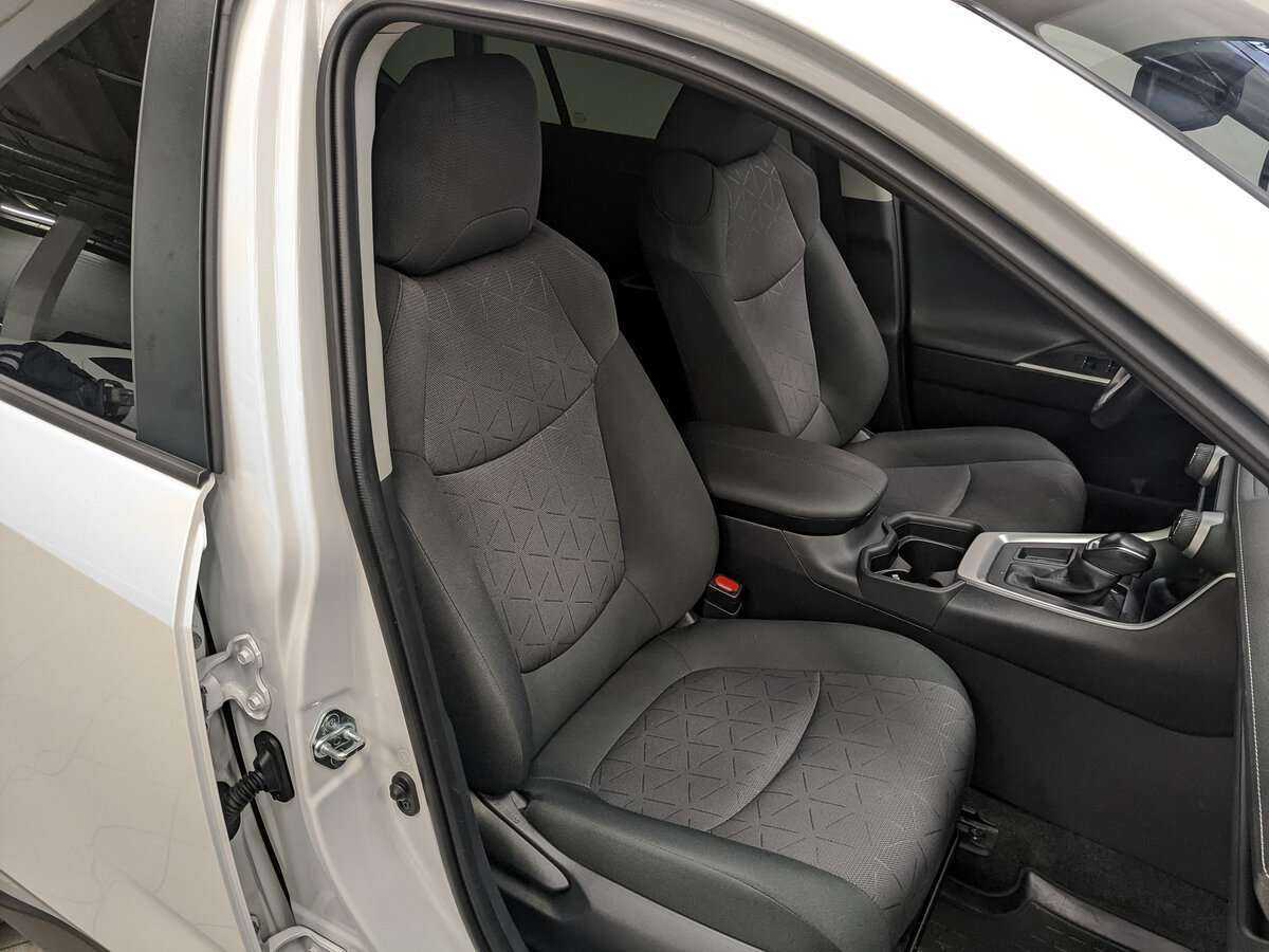 Купить Toyota RAV4 с пробегом. Фото: #19