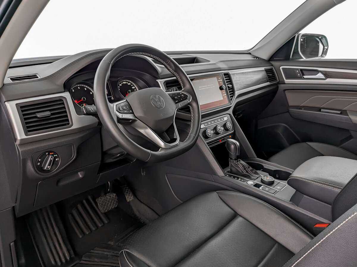 Купить Volkswagen Teramont с пробегом. Фото: #13