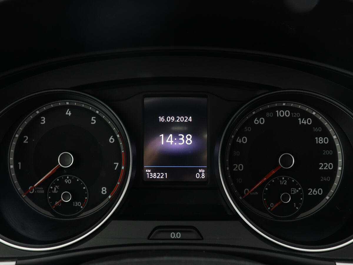 Купить Volkswagen Teramont с пробегом. Фото: #10