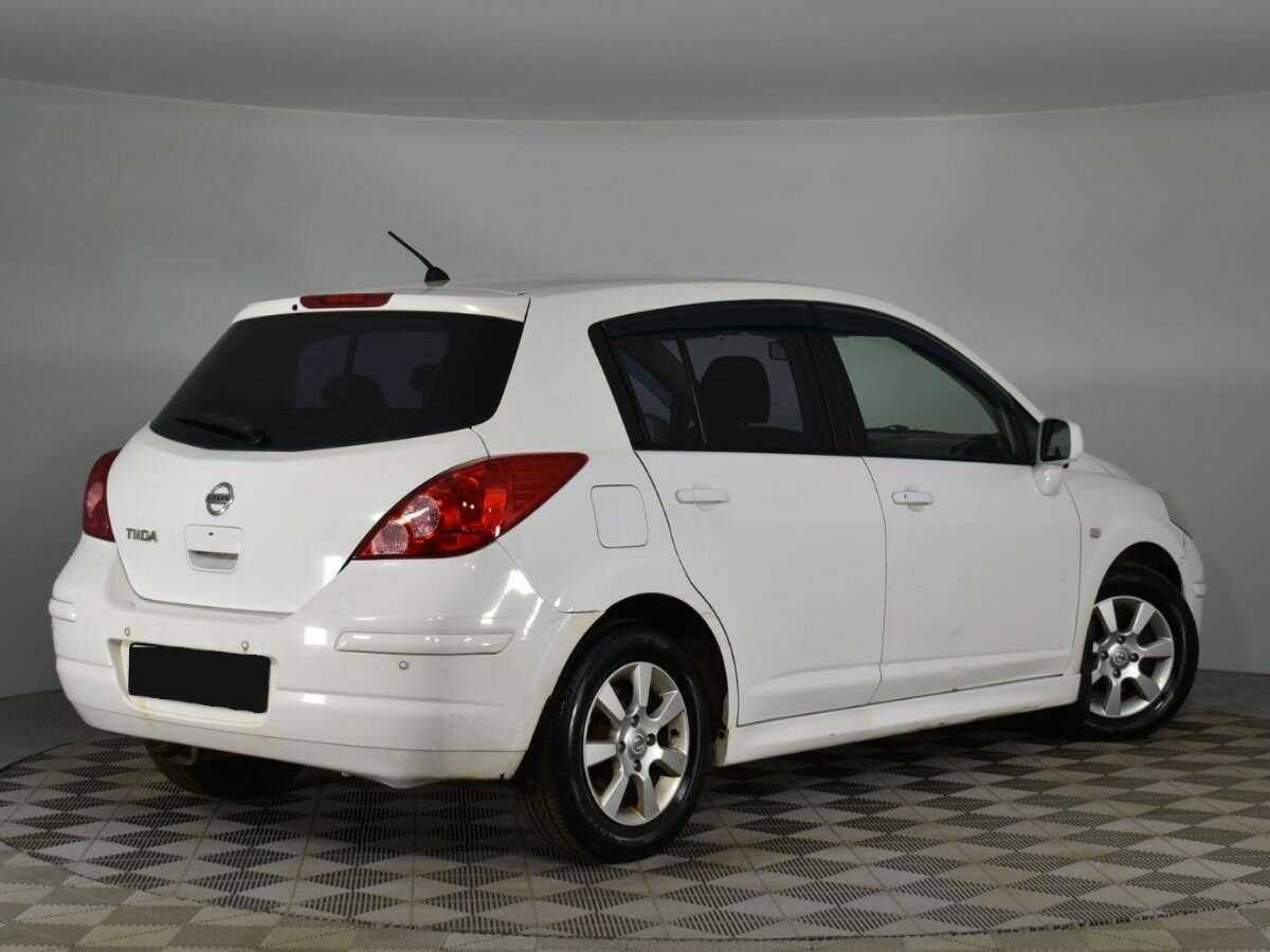 Купить Nissan Tiida с пробегом. Фото: #1