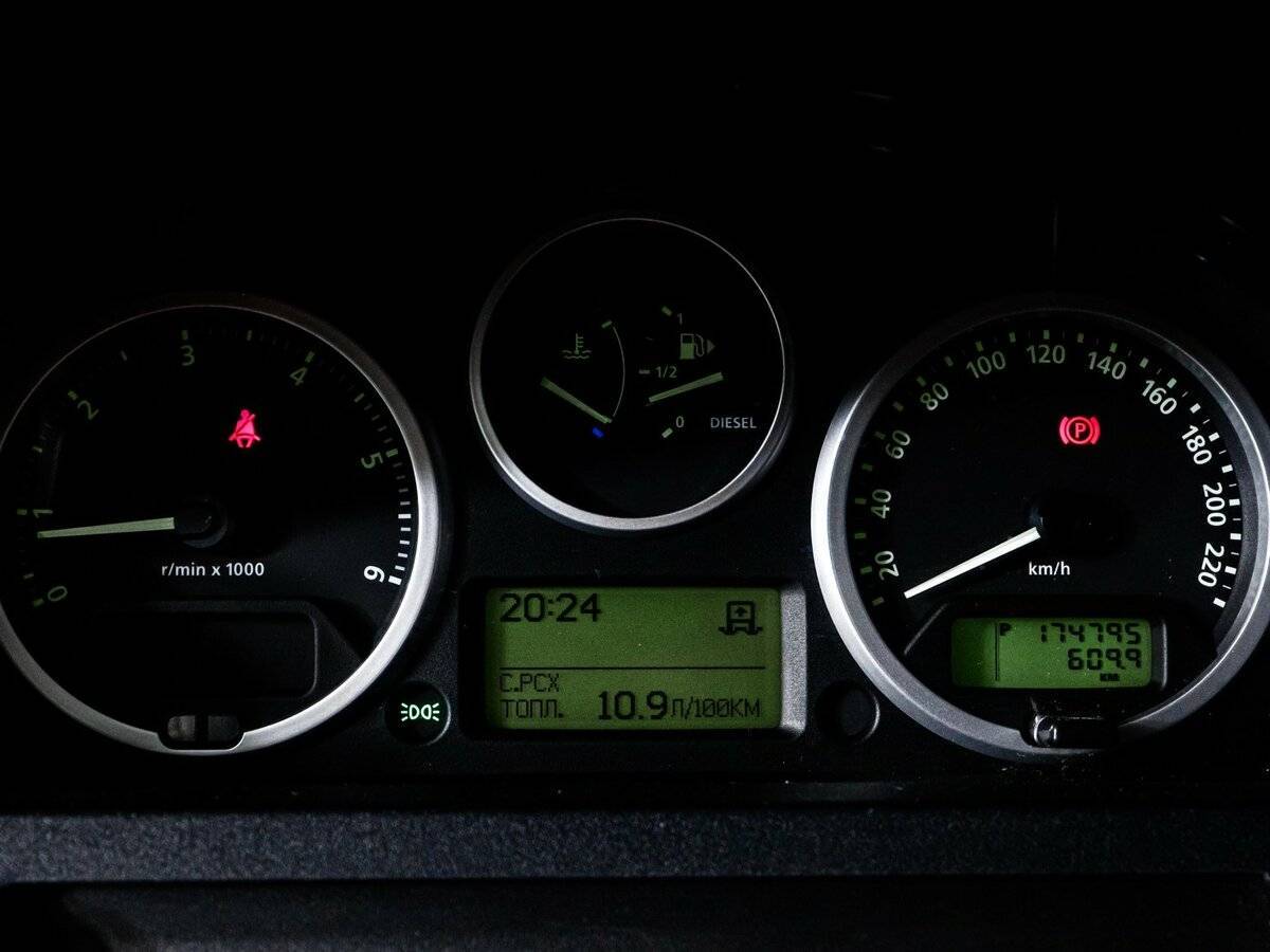 Купить Land Rover Discovery с пробегом. Фото: #10