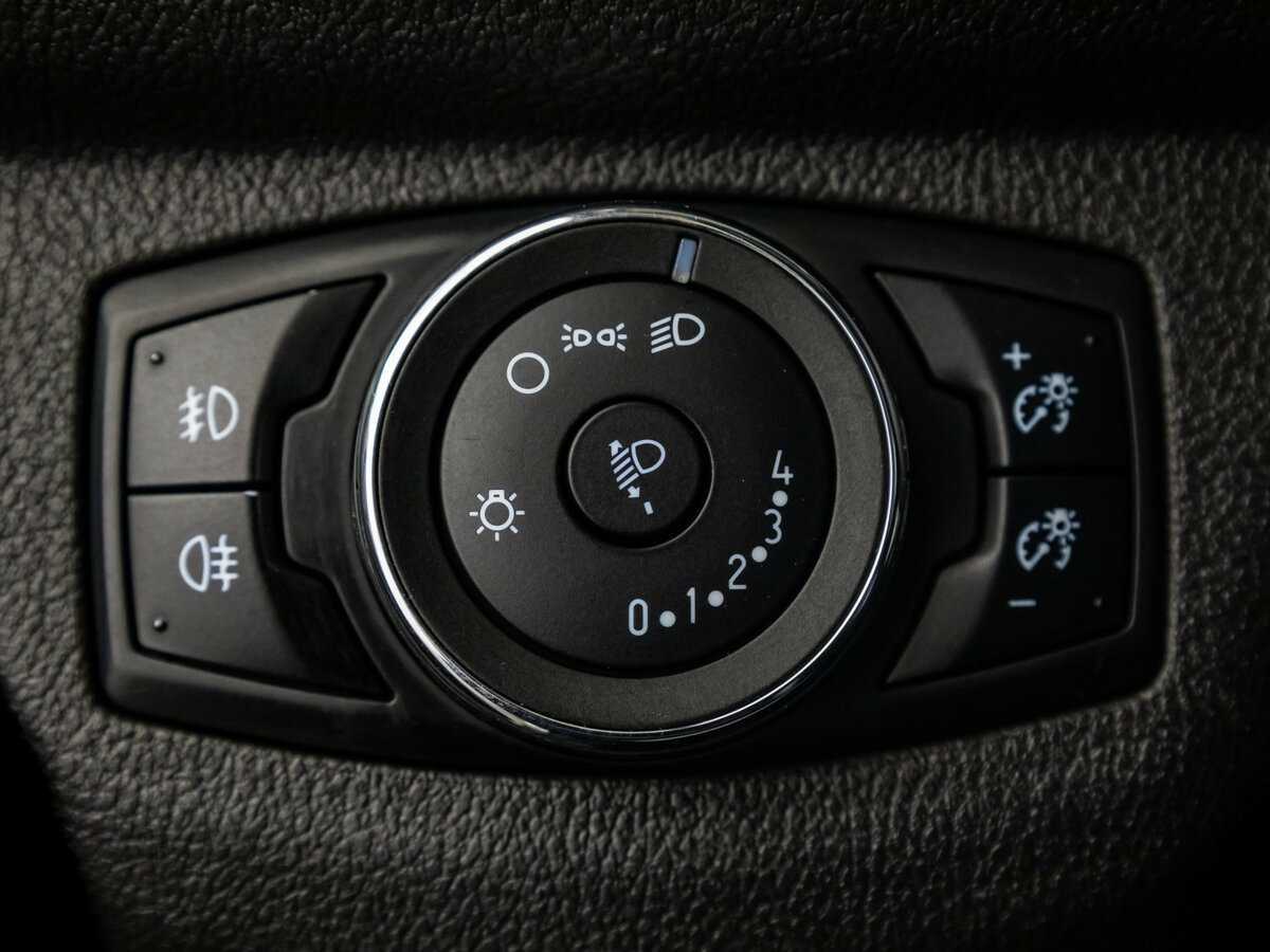 Купить Ford Tourneo Courier с пробегом. Фото: #12