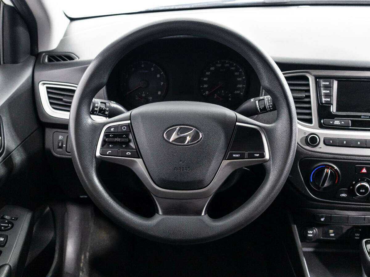 Купить Hyundai Solaris с пробегом. Фото: #15