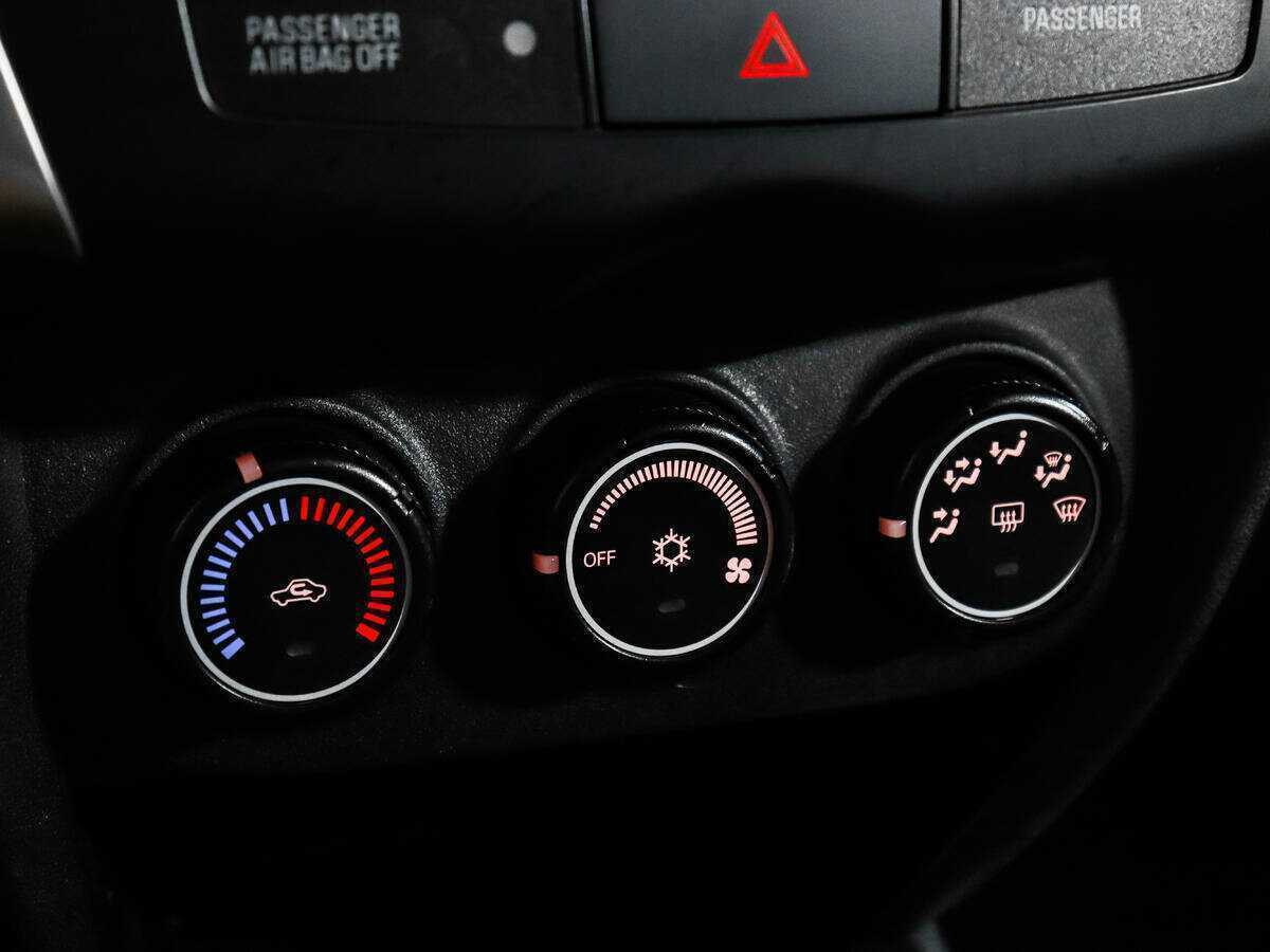 Купить Mitsubishi ASX с пробегом. Фото: #12