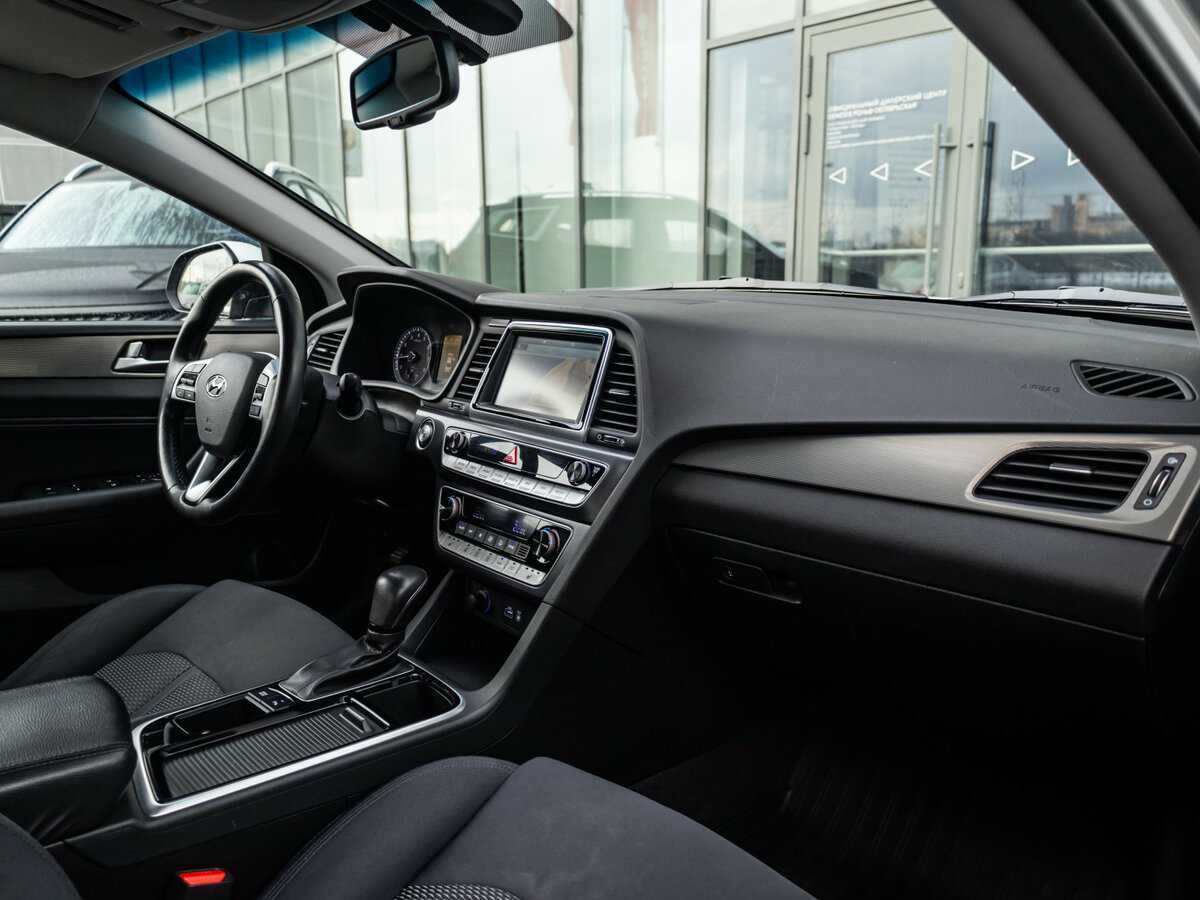 Купить Hyundai Sonata с пробегом. Фото: #9