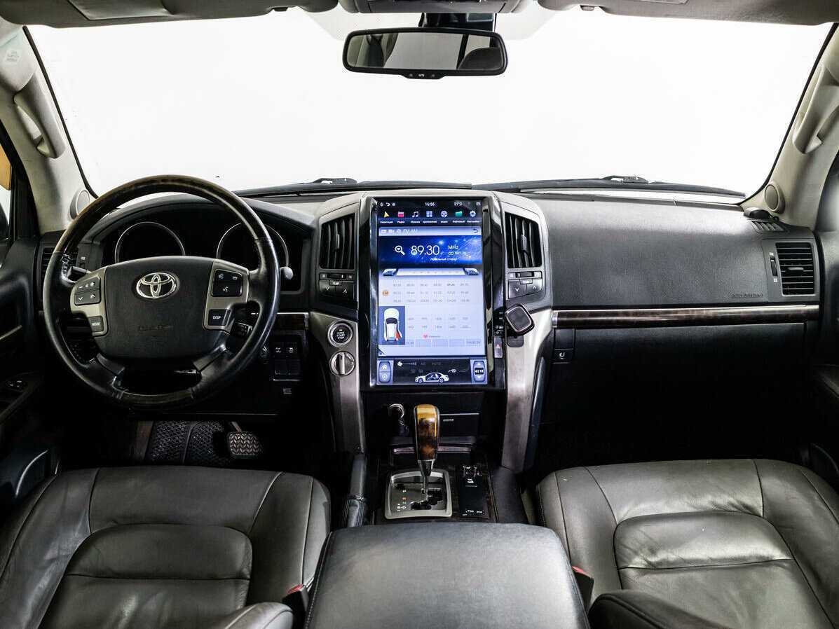 Купить Toyota Land Cruiser с пробегом. Фото: #10